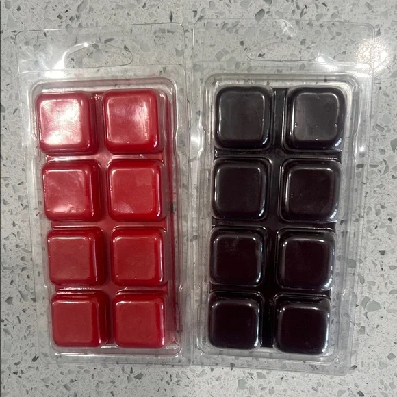 Candy Scented Wax Melts- you get both! - Picture 2 of 3